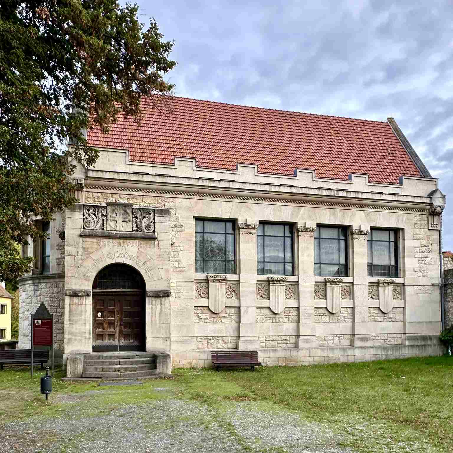 Ehrenhalle2